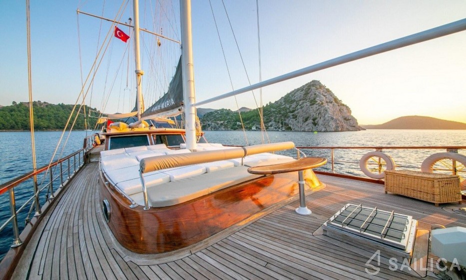 Gulet - Yacht Charter Sailica