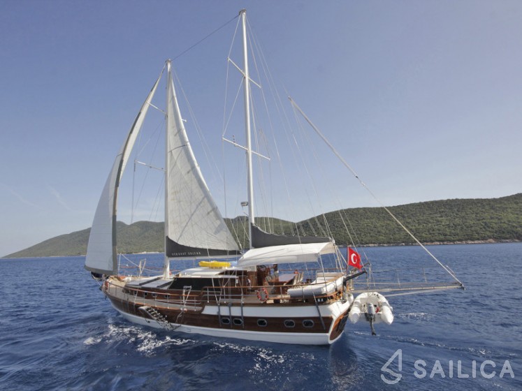 Gulet - Yacht Charter Sailica