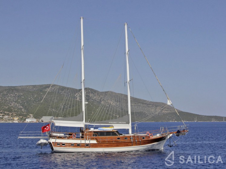 Gulet - Yacht Charter Sailica