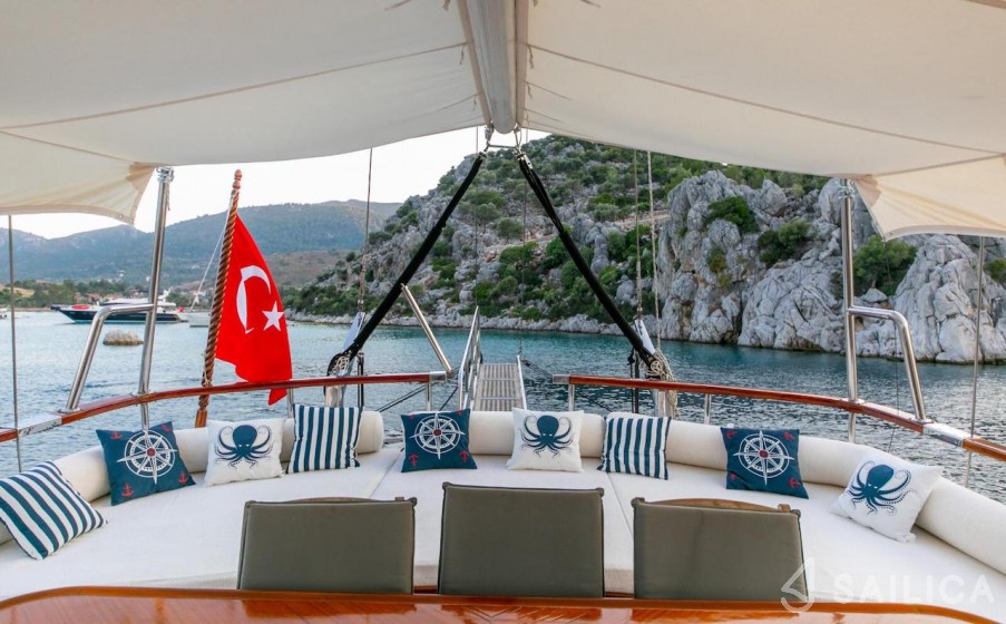 Gulet - Yacht Charter Sailica
