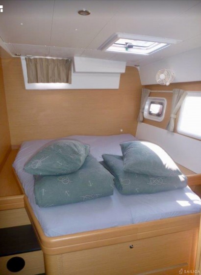Lagoon 421 - Yacht Charter Sailica