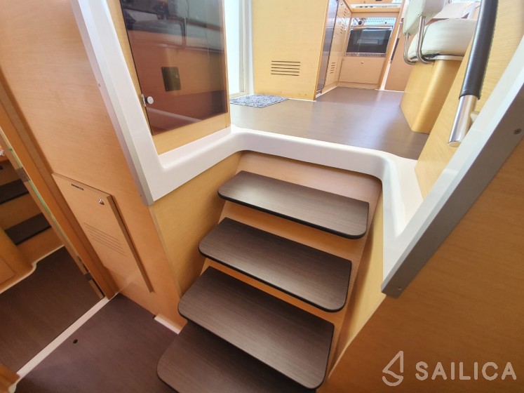 Lagoon 421 - Yacht Charter Sailica