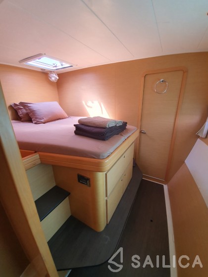 Lagoon 421 - Yacht Charter Sailica