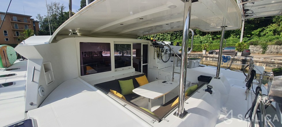 Lagoon 421 - Yacht Charter Sailica