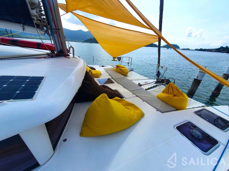 Lagoon 421 - Yacht Charter Sailica