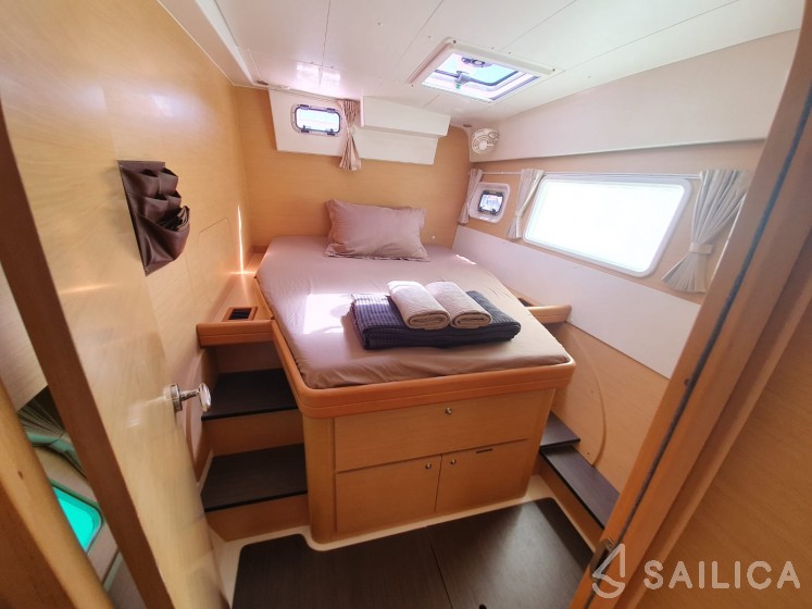 Lagoon 421 - Yacht Charter Sailica