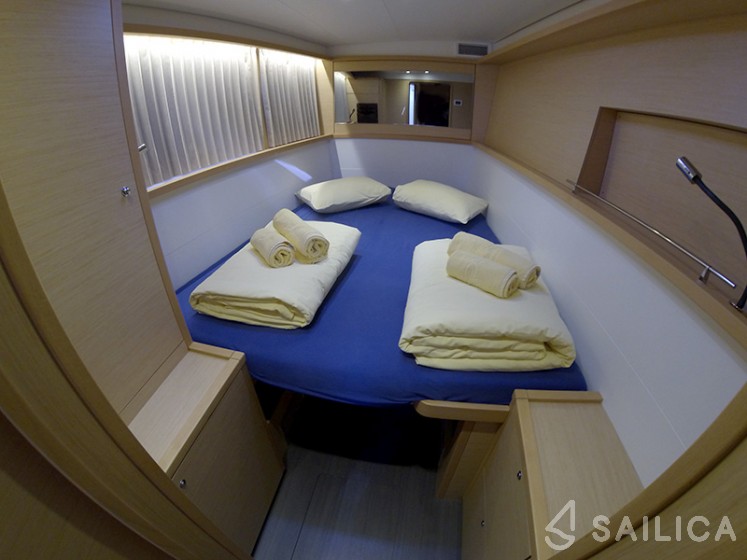 Lagoon 450 - Yacht Charter Sailica