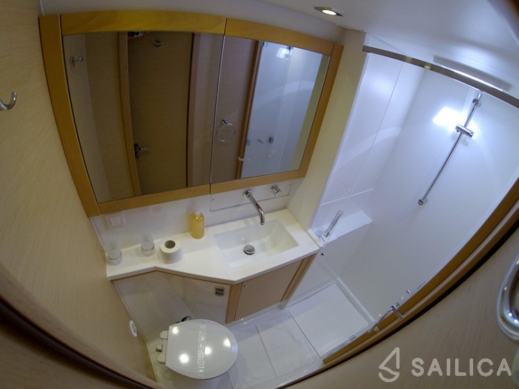 Lagoon 450 - Yacht Charter Sailica