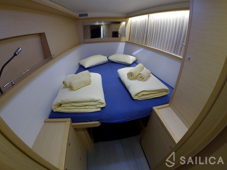 Lagoon 450 - Yacht Charter Sailica