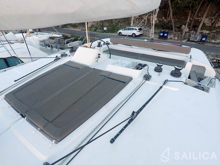 Lagoon 450 - Yacht Charter Sailica