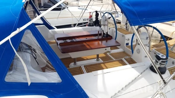 Dufour 455 Grand Large - Yacht Charter Sailica