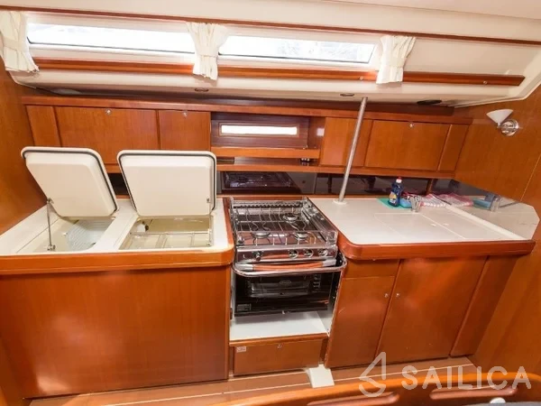 Dufour 455 Grand Large - Yacht Charter Sailica