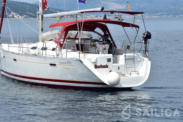Oceanis 393 - Yacht Charter Sailica