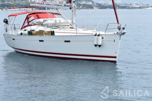 Oceanis 393 - Yacht Charter Sailica