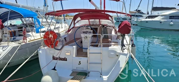 Oceanis 393 - Yacht Charter Sailica