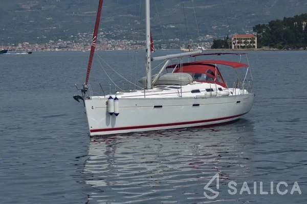 Oceanis 393 - Yacht Charter Sailica