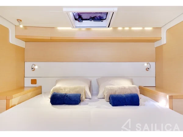 Lagoon 52F - Yacht Charter Sailica
