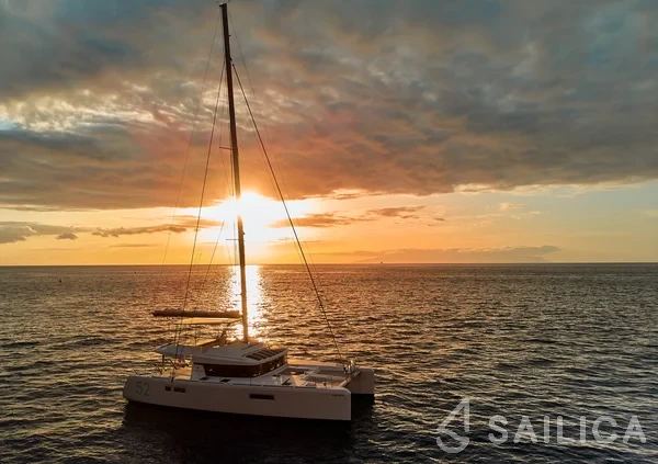 Lagoon 52F - Yacht Charter Sailica