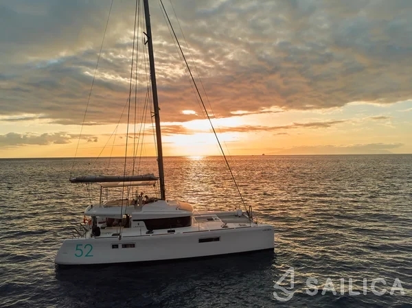 Lagoon 52F - Yacht Charter Sailica