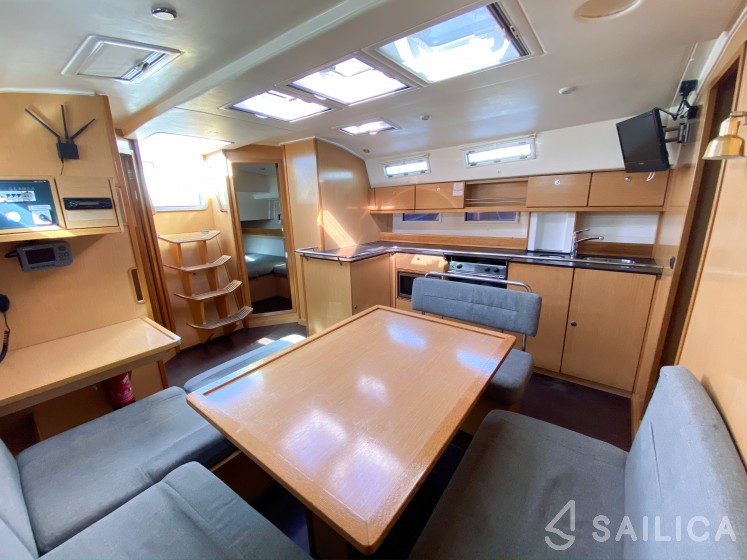 Bavaria 45 Cruiser - Yacht Charter Sailica