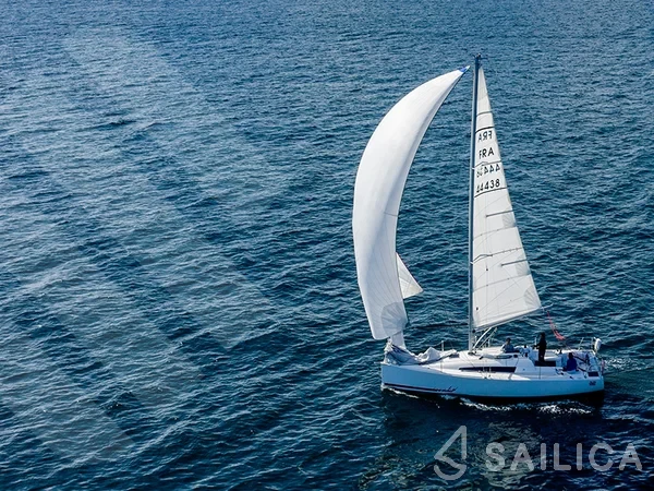 Sun Fast 3200 - Yacht Charter Sailica