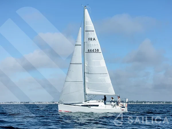 Sun Fast 3200 - Yacht Charter Sailica