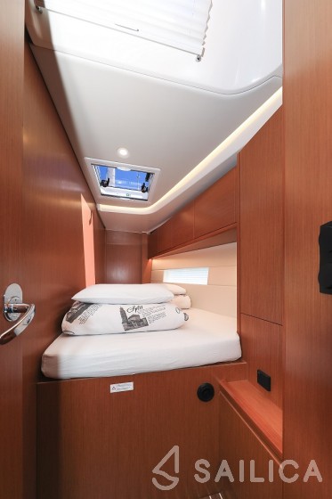 Bavaria C45 Style - Yacht Charter Sailica