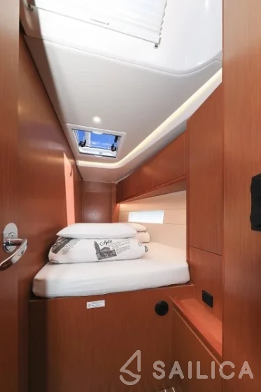 Bavaria C45 Style - Yacht Charter Sailica