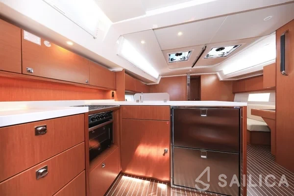 Bavaria C45 Style - Yacht Charter Sailica