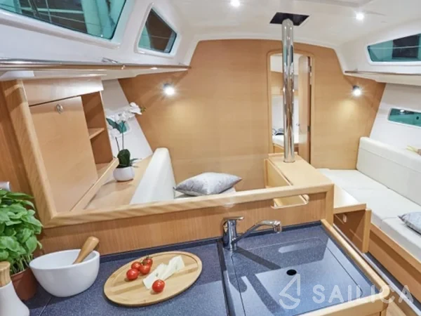 Sun Odyssey 319 - Yacht Charter Sailica