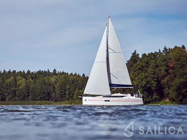 Sun Odyssey 319 - Yacht Charter Sailica