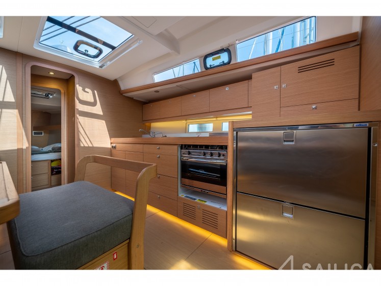 Dufour 460 GL - Yacht Charter Sailica