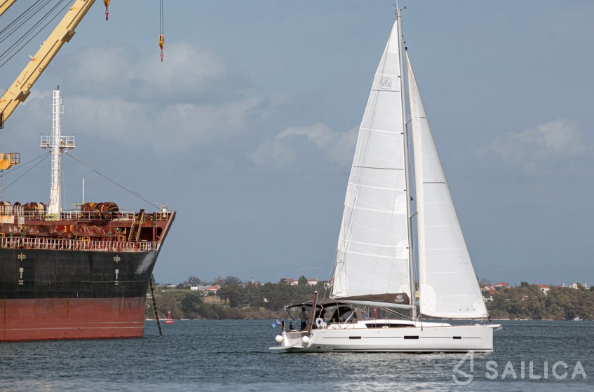 Dufour 460 GL - Yacht Charter Sailica