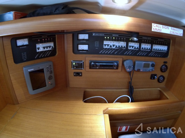Grand Soleil 43 - Yacht Charter Sailica