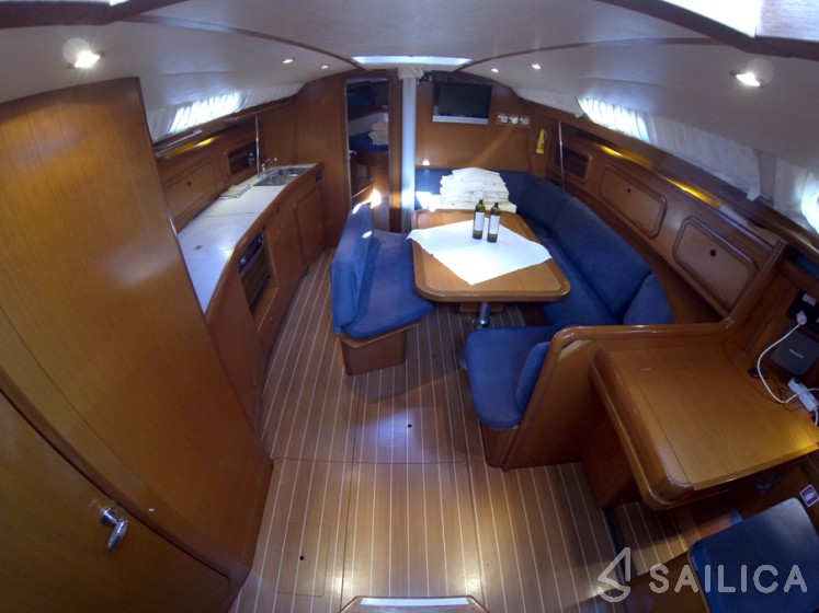 Grand Soleil 43 - Yacht Charter Sailica