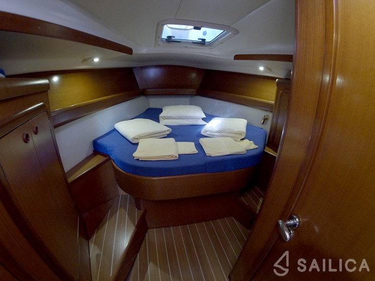 Grand Soleil 43 - Yacht Charter Sailica