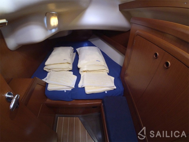 Grand Soleil 43 - Yacht Charter Sailica