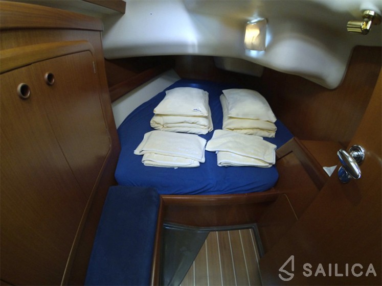Grand Soleil 43 - Yacht Charter Sailica