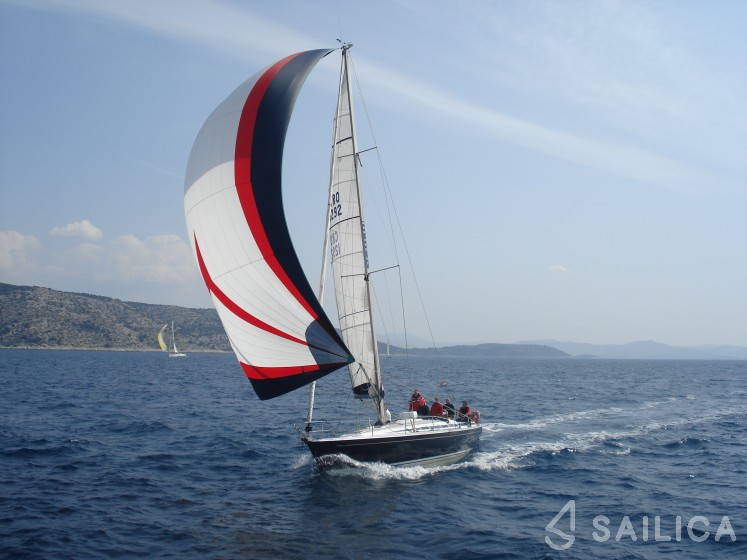 Grand Soleil 43 - Yacht Charter Sailica