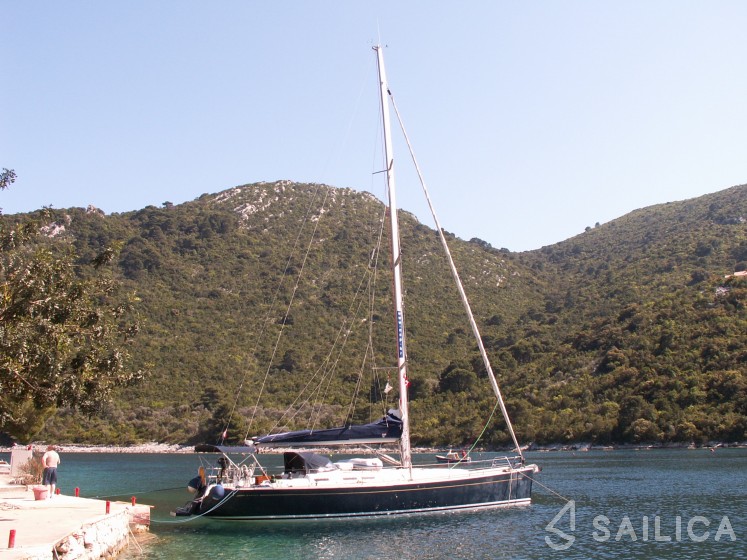 Grand Soleil 50 - Yacht Charter Sailica