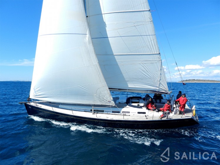 Grand Soleil 50 - Yacht Charter Sailica