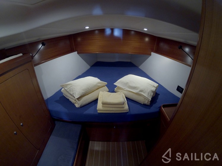 Grand Soleil 50 - Yacht Charter Sailica