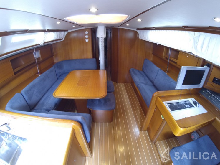 Grand Soleil 50 - Yacht Charter Sailica