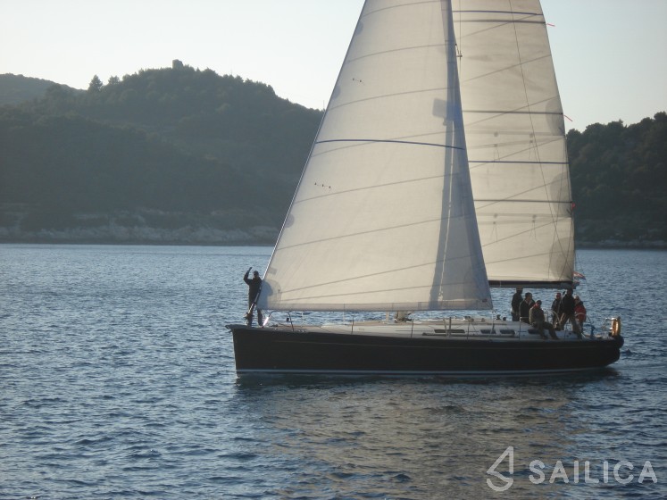 Grand Soleil 50 - Yacht Charter Sailica