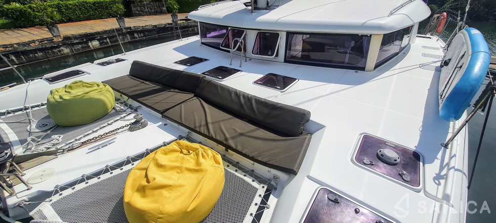 Lagoon 420 - Yacht Charter Sailica