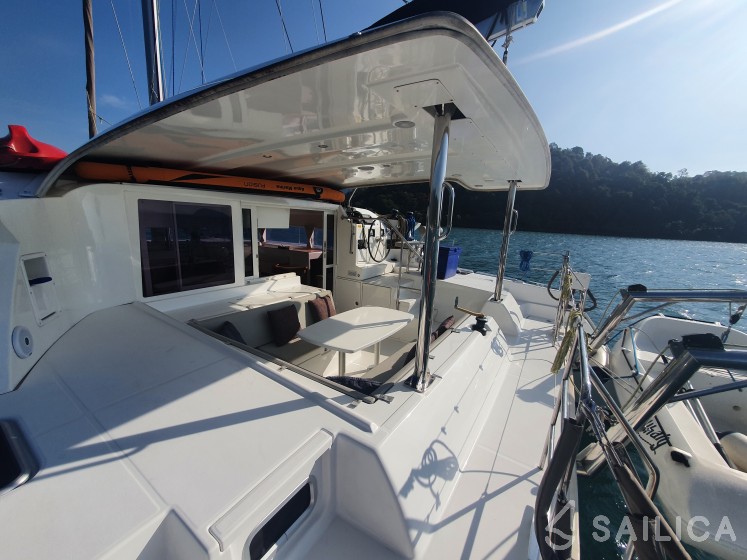 Lagoon 420 - Yacht Charter Sailica