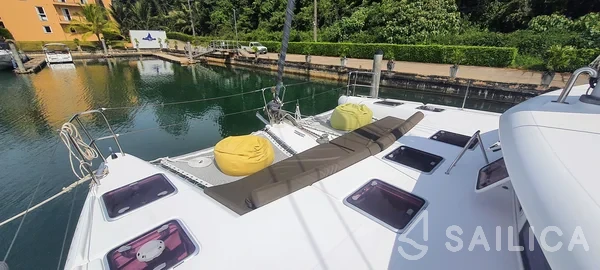 Lagoon 420 - Yacht Charter Sailica
