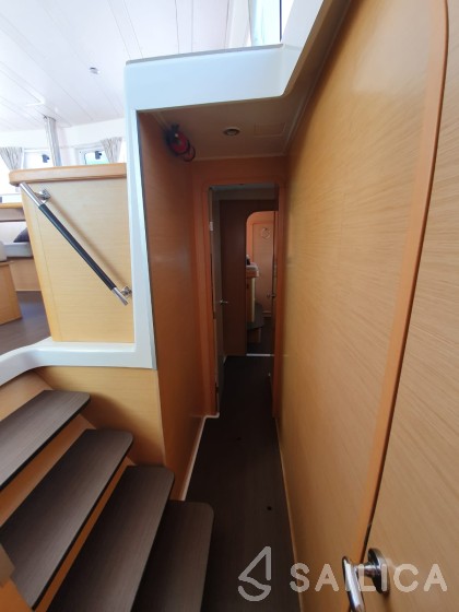 Lagoon 420 - Yacht Charter Sailica