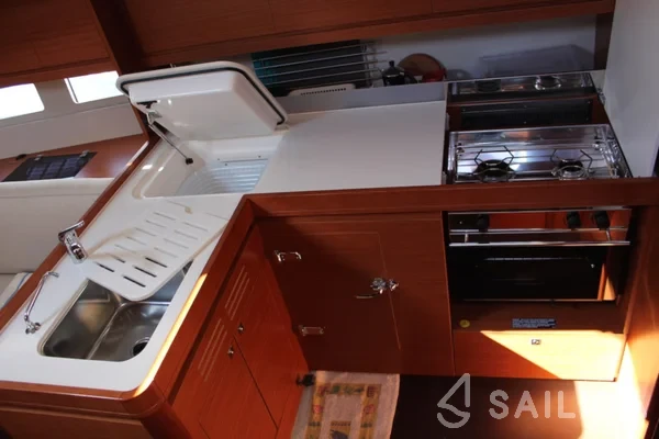 Dufour 412 GL - Yacht Charter Sailica