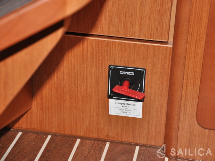 Bavaria 37 Cruiser - Yacht Charter Sailica